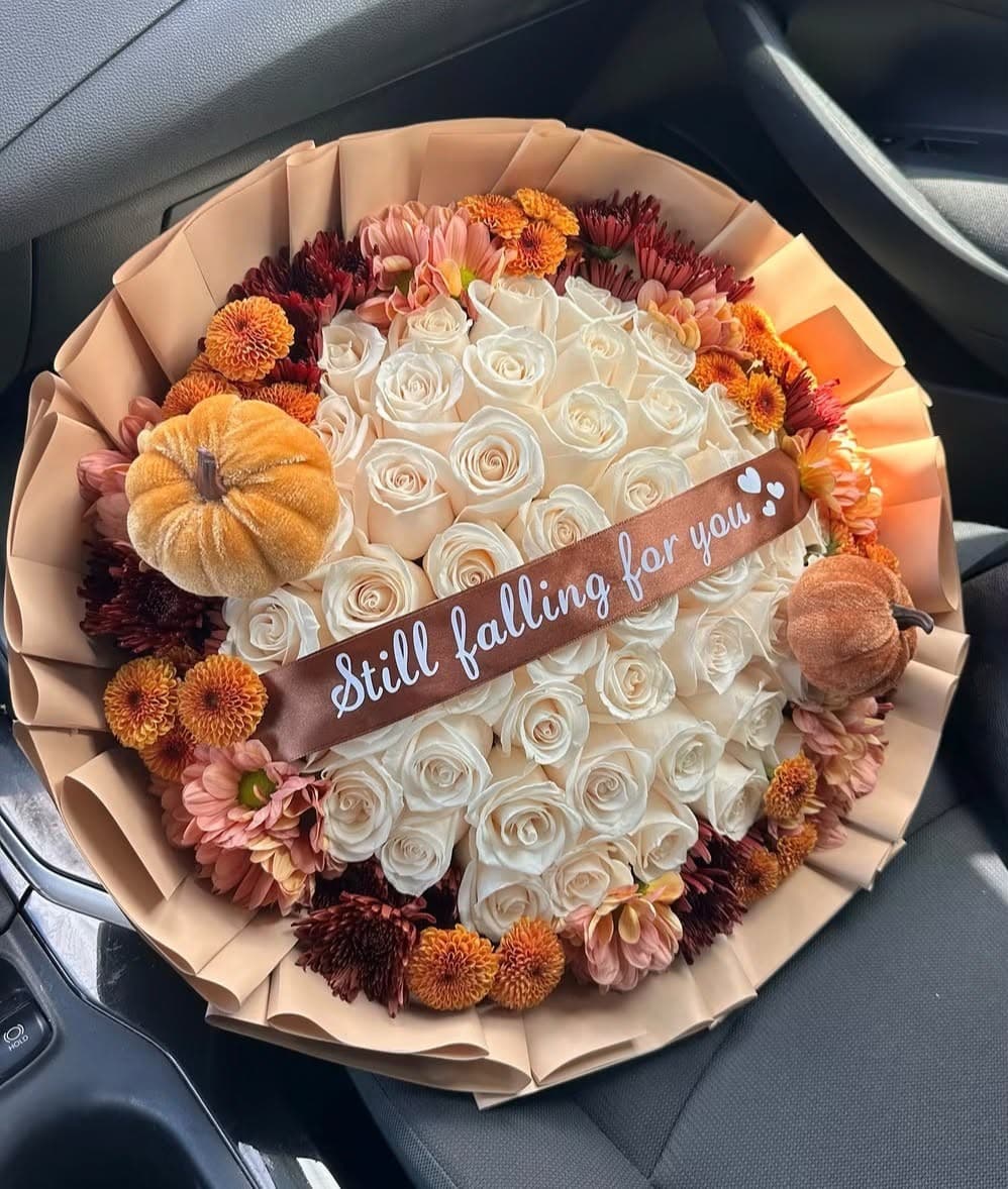 Fall bouquet with velvet pumpkins